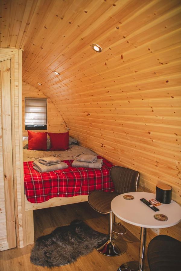 Highland & Transylvania Glamping Pods Roybridge Kültér fotó