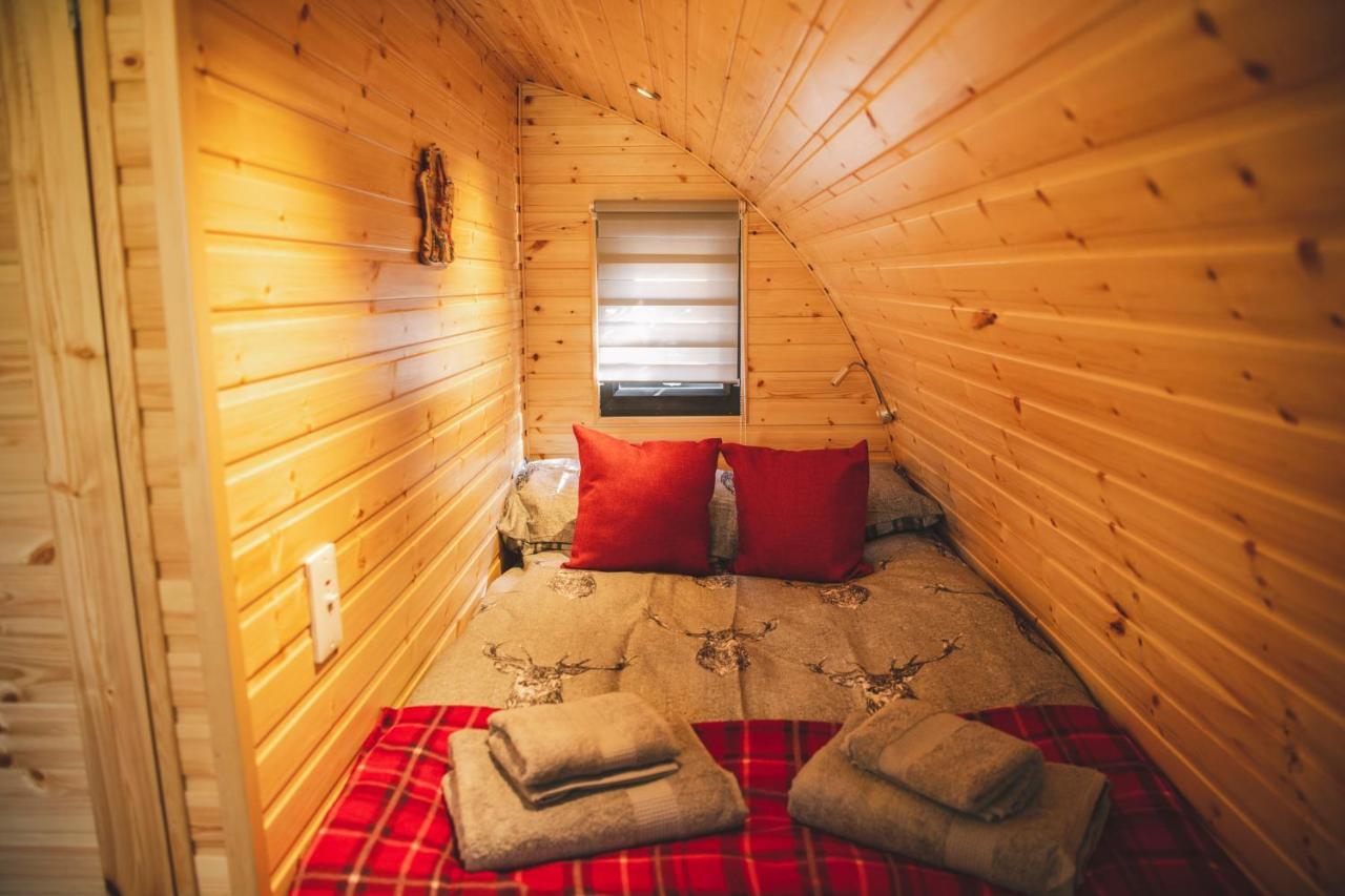 Highland & Transylvania Glamping Pods Roybridge Kültér fotó